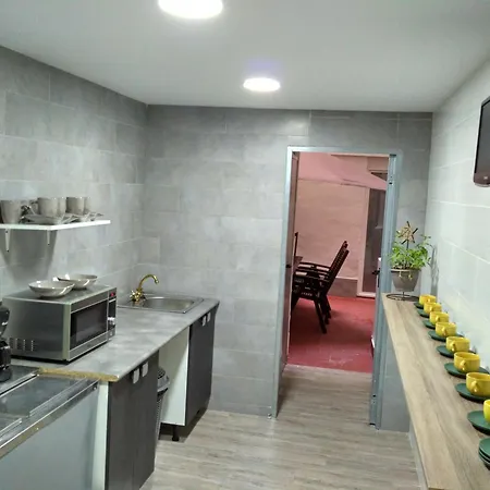 Guesthouse Central 3*