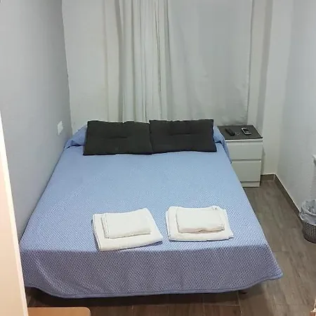 Gasthuis Guesthouse Central 3*